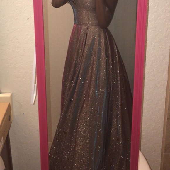 Iridescent sparkling Prom dress blue and pink - Picture 6 of 9